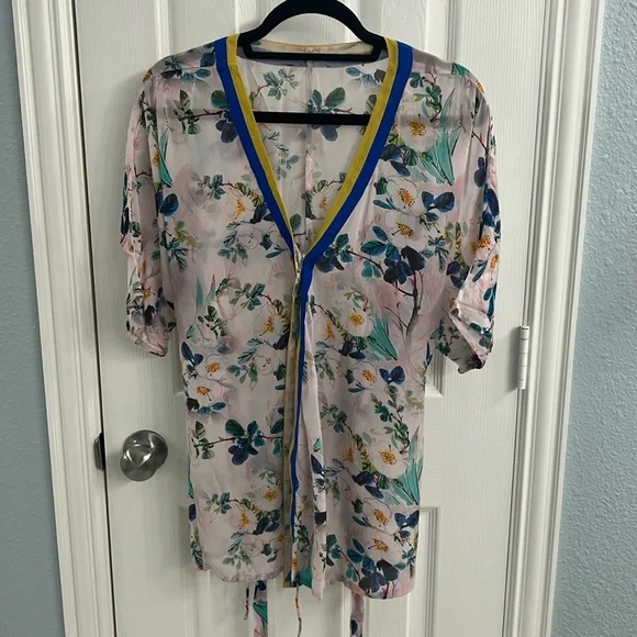 Anthropologie Kimono Style Wrap Top Light Pink Floral - Picture 4 of 5